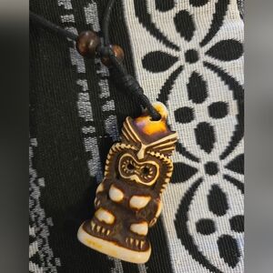 🗿🌴 "Lanai" "Tiki" Polynesian Style Resin Pendant - Adjustable ✨️NEW✨️ o/s